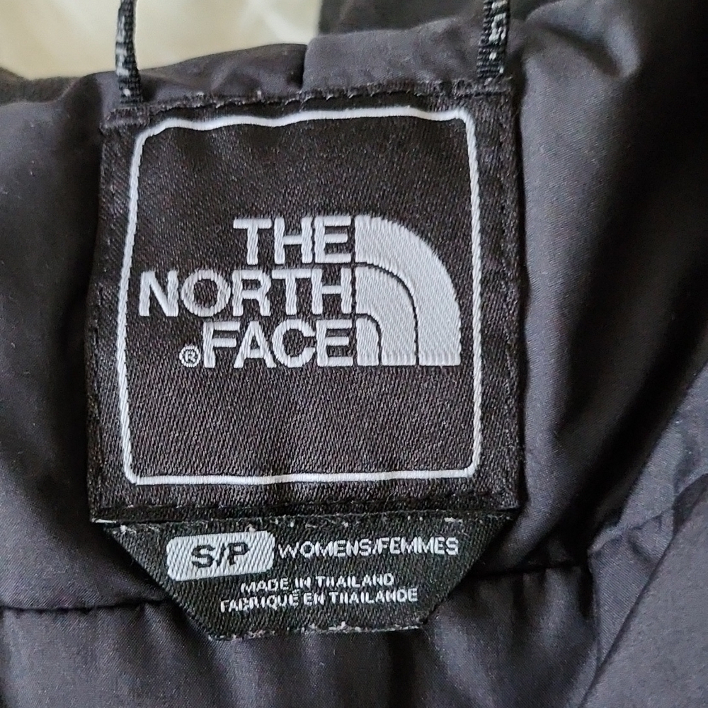 The North Face black lighter-weight patterned coat - Picture 12 of 12